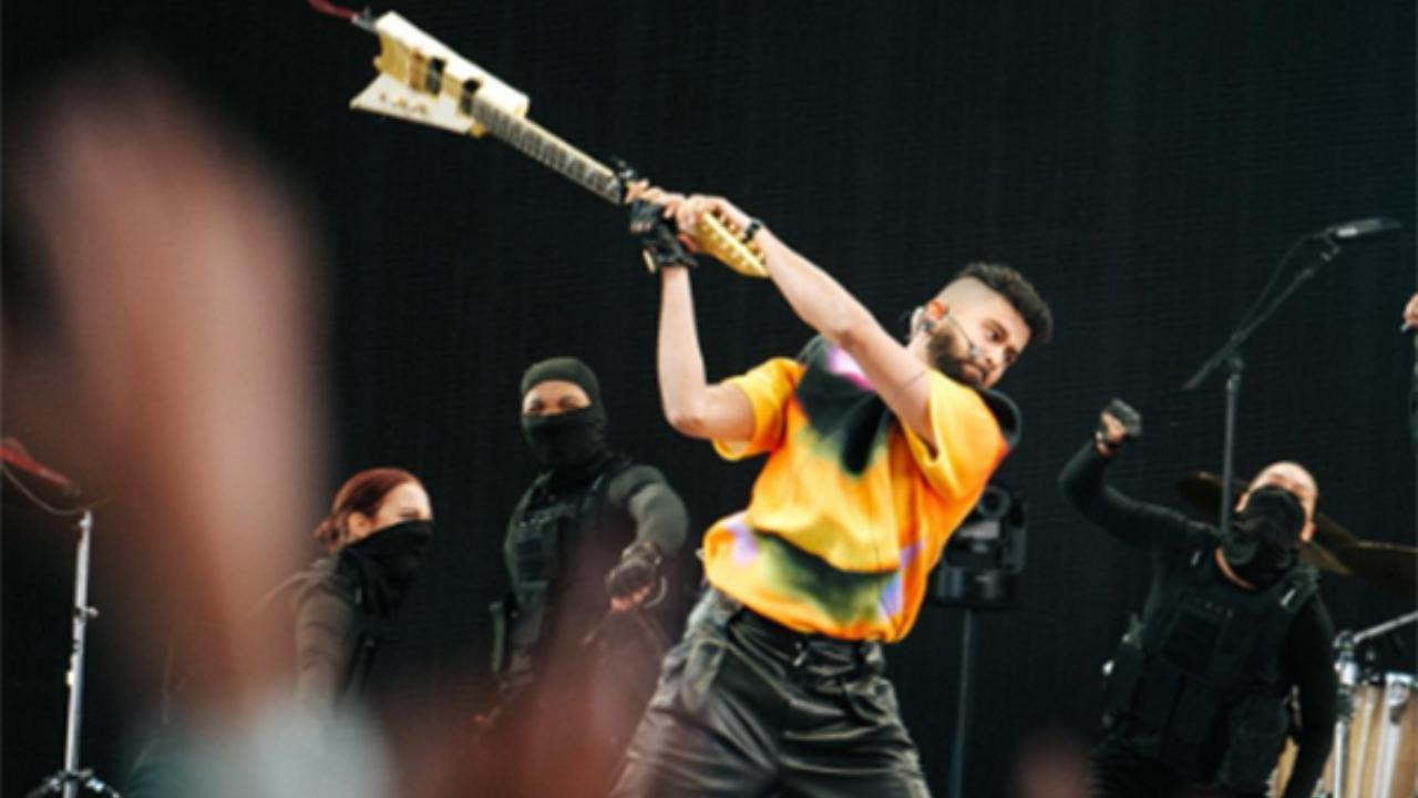 Coachella 2024: Netizens furious after AP Dhillon breaks guitar on stage