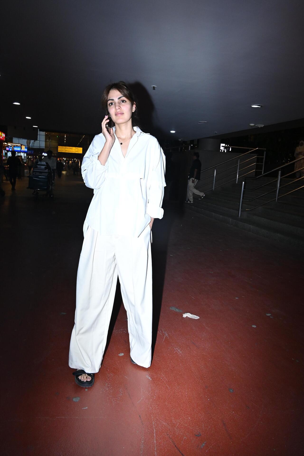 Rhea Chakraborty was spotted at the Mumbai airport late at night