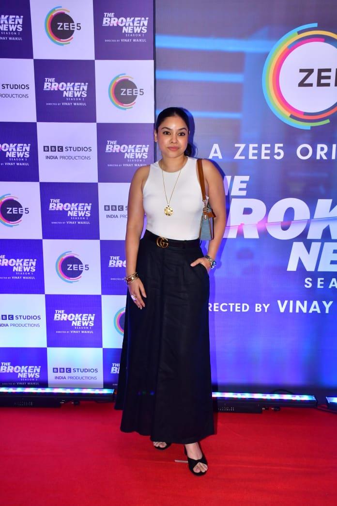 Sumona Chakravarti opted for smart black and white outfit as she attended the star-studded screening