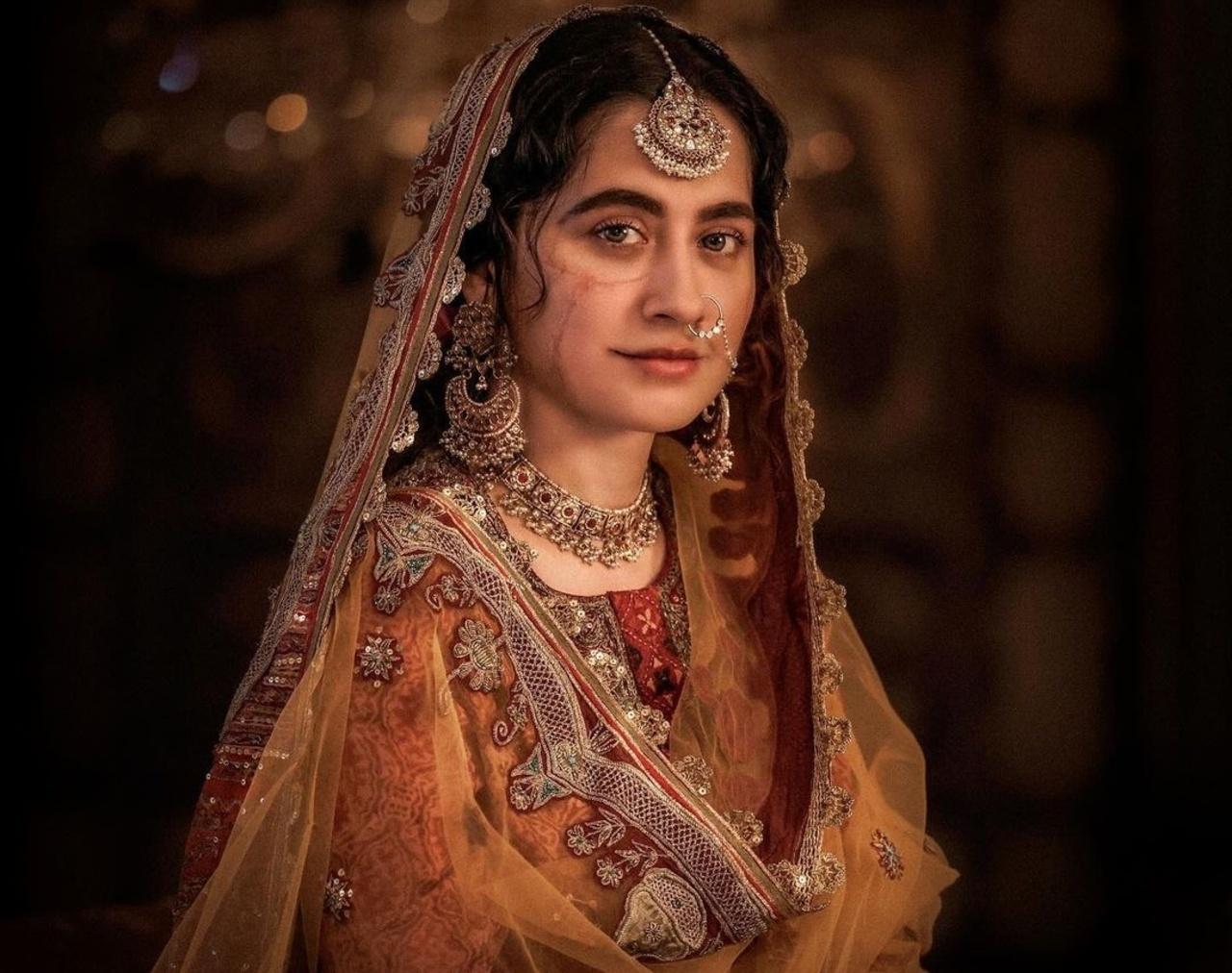 Sanjeeda Shaikh stars as Waheeda, who is betrayed and silenced by fate and seeks to find redemption beyond beauty. She is also a courtesan with a scar on her face. 