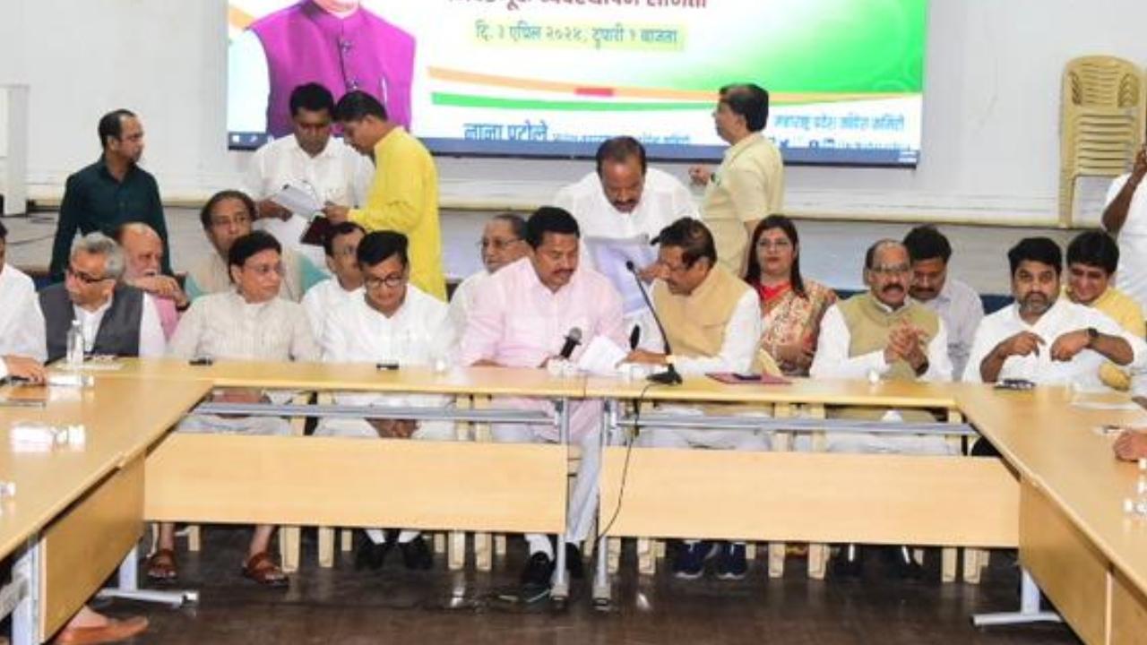The meeting was held to discuss the strategy for upcoming Lok Sabha elections 2024. Several Maharashtra Congress leaders had on Wednesday reached at the Tilak Bhavan in Dadar area of Mumbai
