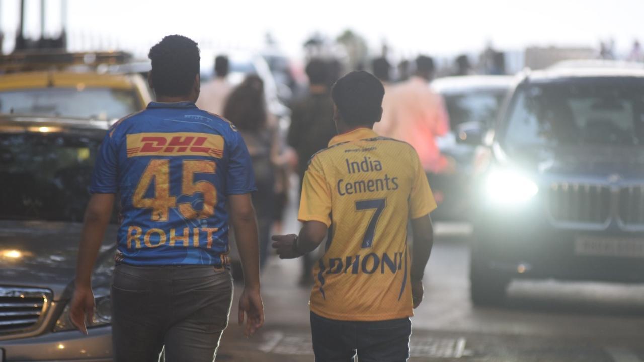 IN PHOTOS: Cricket fans reach Wankhede Stadium in Mumbai for MI vs CSK IPL match