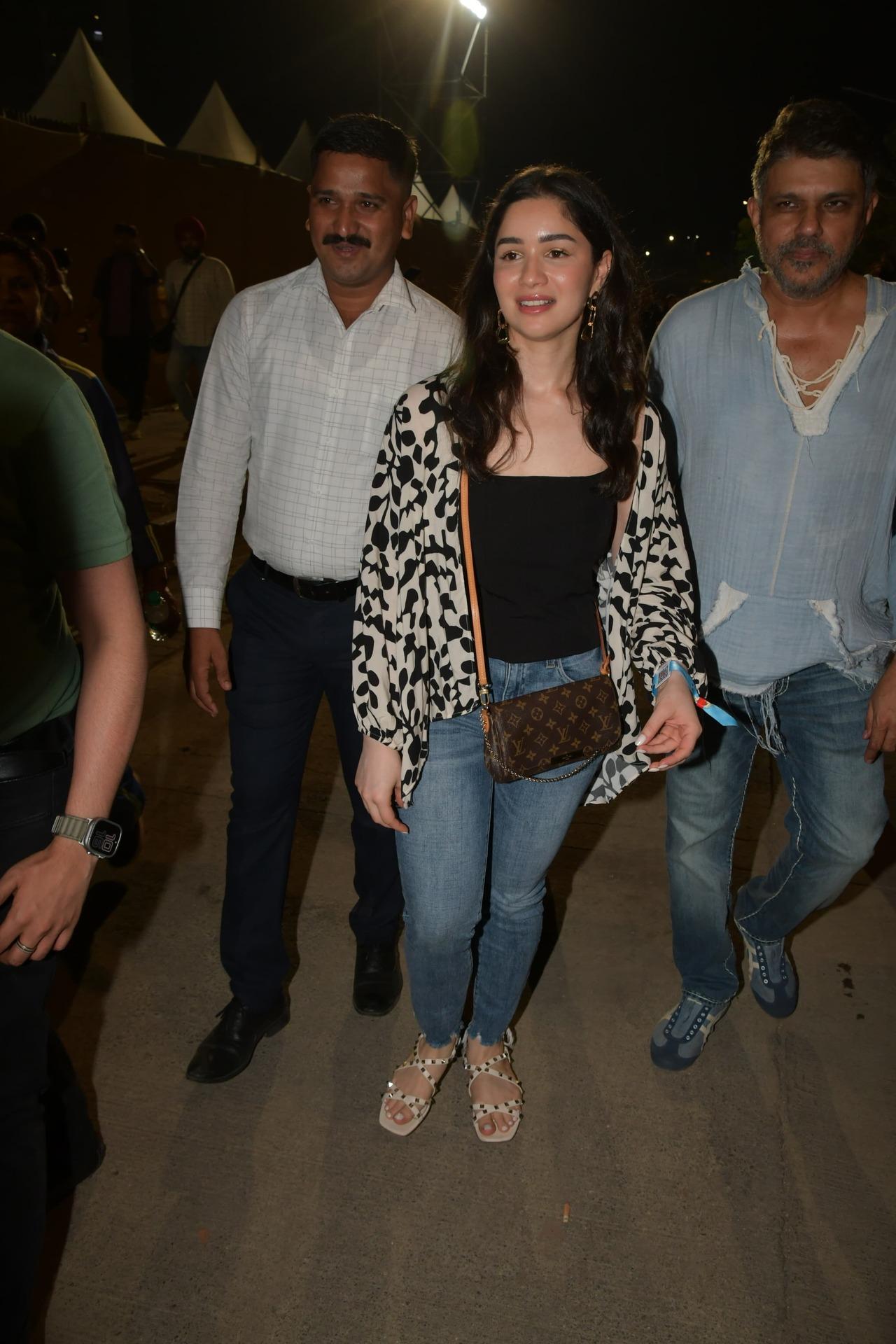Ace cricketer Sachin Tendulkar’s daughter Sara Tendulkar was also seen exiting the concert in a stylish ensemble. 