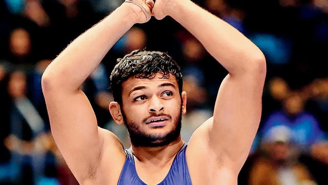 Two Indian wrestlers stranded at Dubai airport