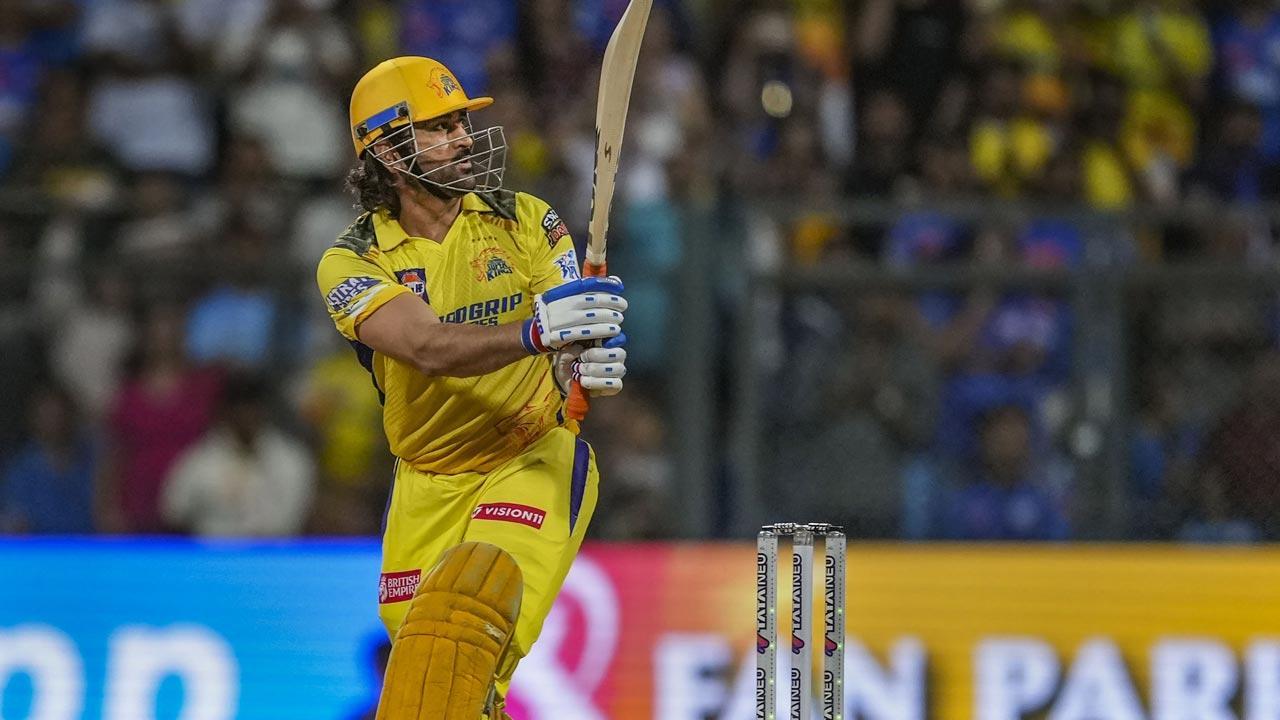 CSK’s Dube-Dhoni steal limelight versus MI for 206-4 total