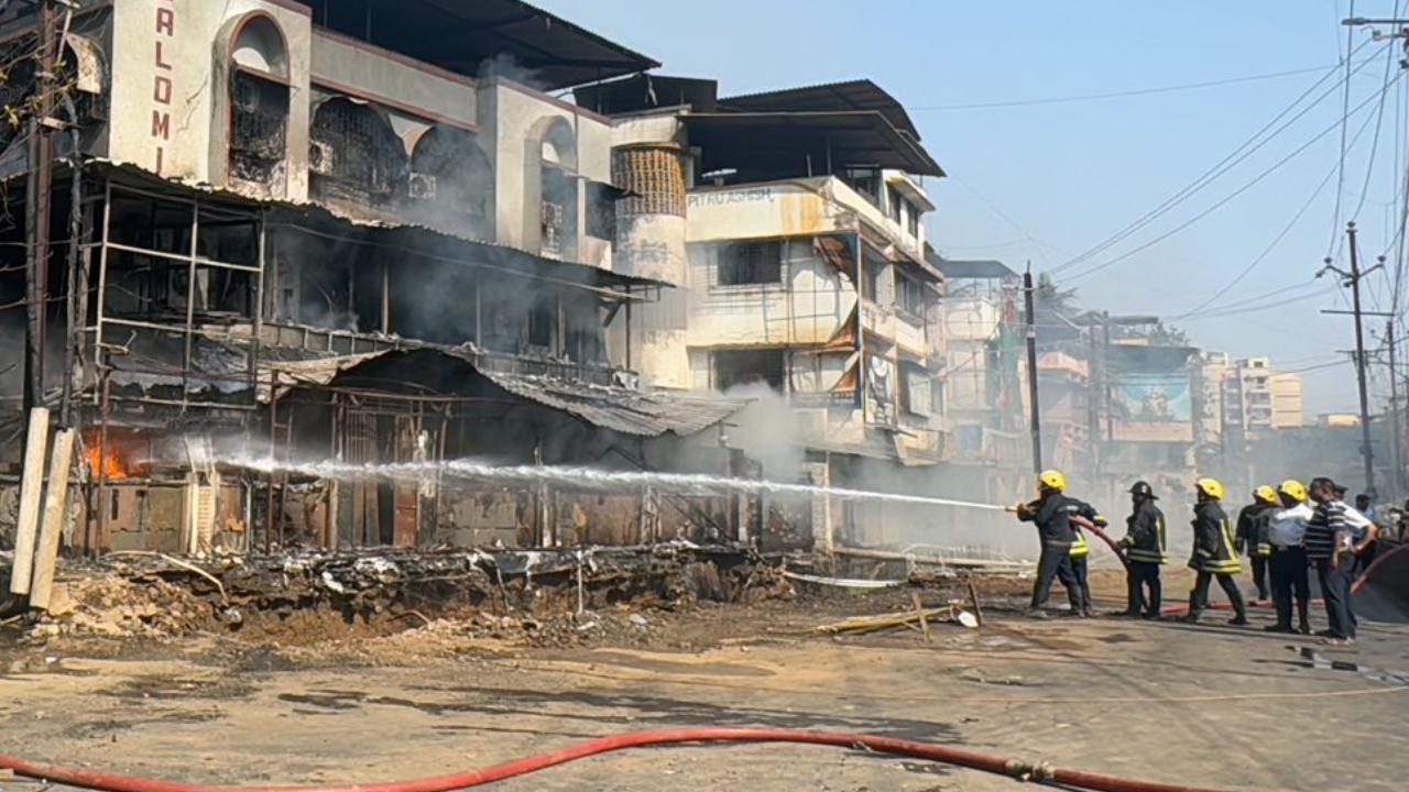 According to the officials, a hydraulic machine being operated by the civic body accidentally uprooted a gas pipeline while widening a drain on Tuesday afternoon