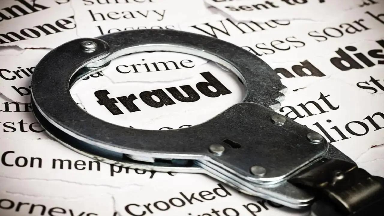 Mumbai prof duped of Rs 1 lakh by fake cop with claim of her son's detention