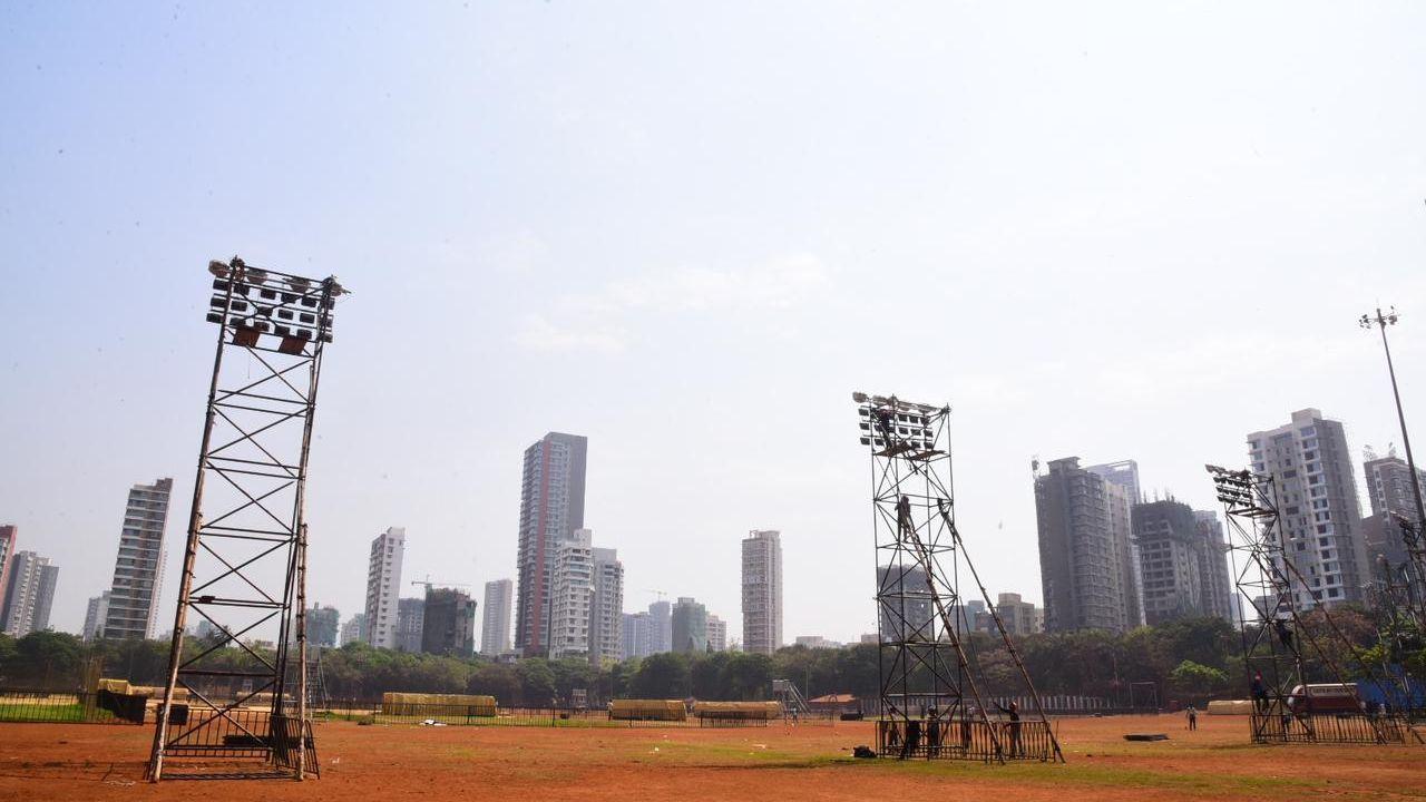IN PHOTOS: Preps underway at Dadar's Shivaji Park for MNS' 'Padwa melava'