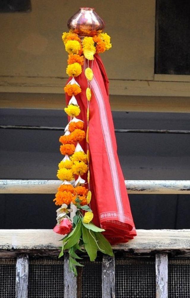 Gudi is associated with victory and prosperity. It signifies the victorious banners hoisted by Maratha warriors after successful battles
