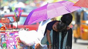 Heat wave havoc: Indians seek shelter from escalating temperatures