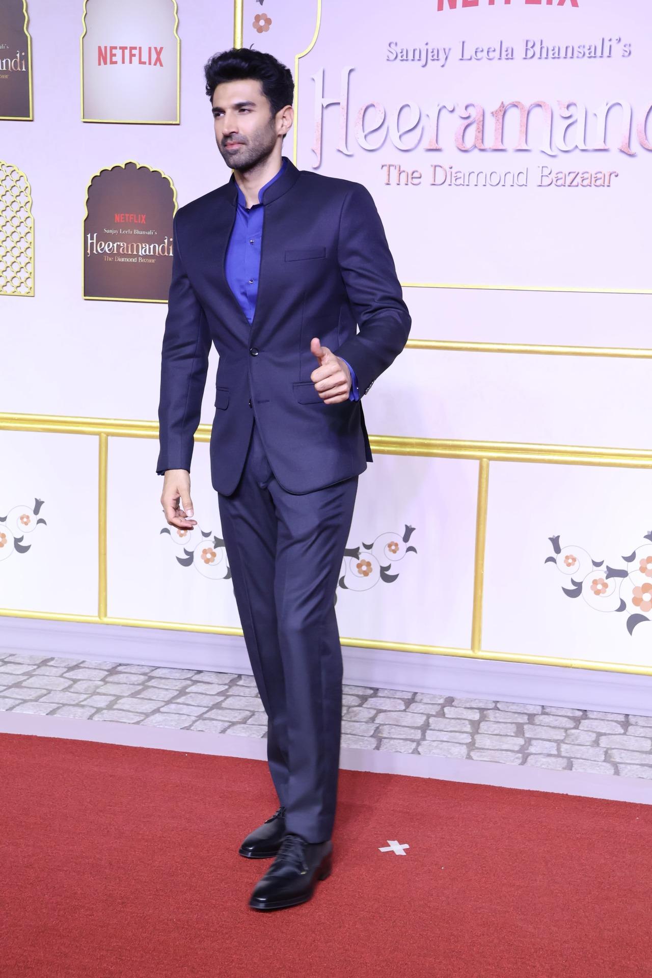 Aditya Roy Kapur looked dapper in a suit for the premiere