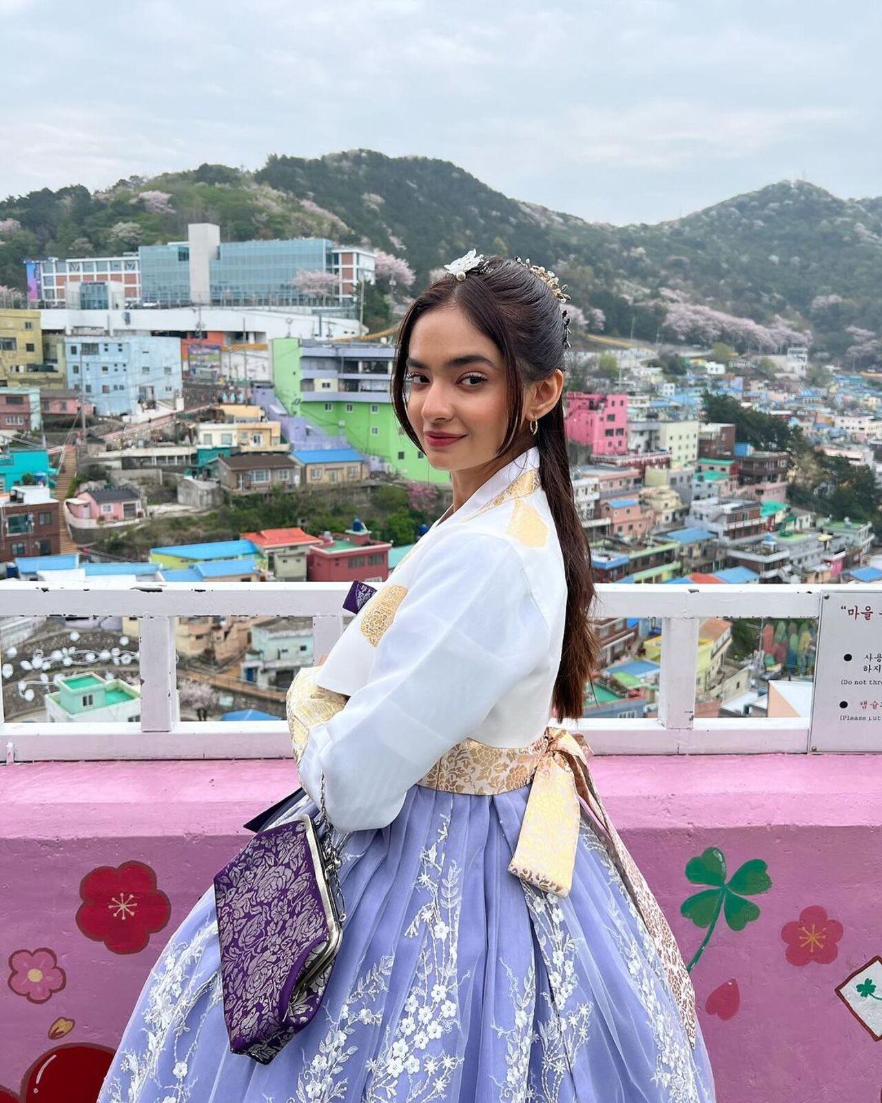Anushka, who enjoys 39.4 million followers wore a pastel blue hanbok and posed against the picturesque mountains. 