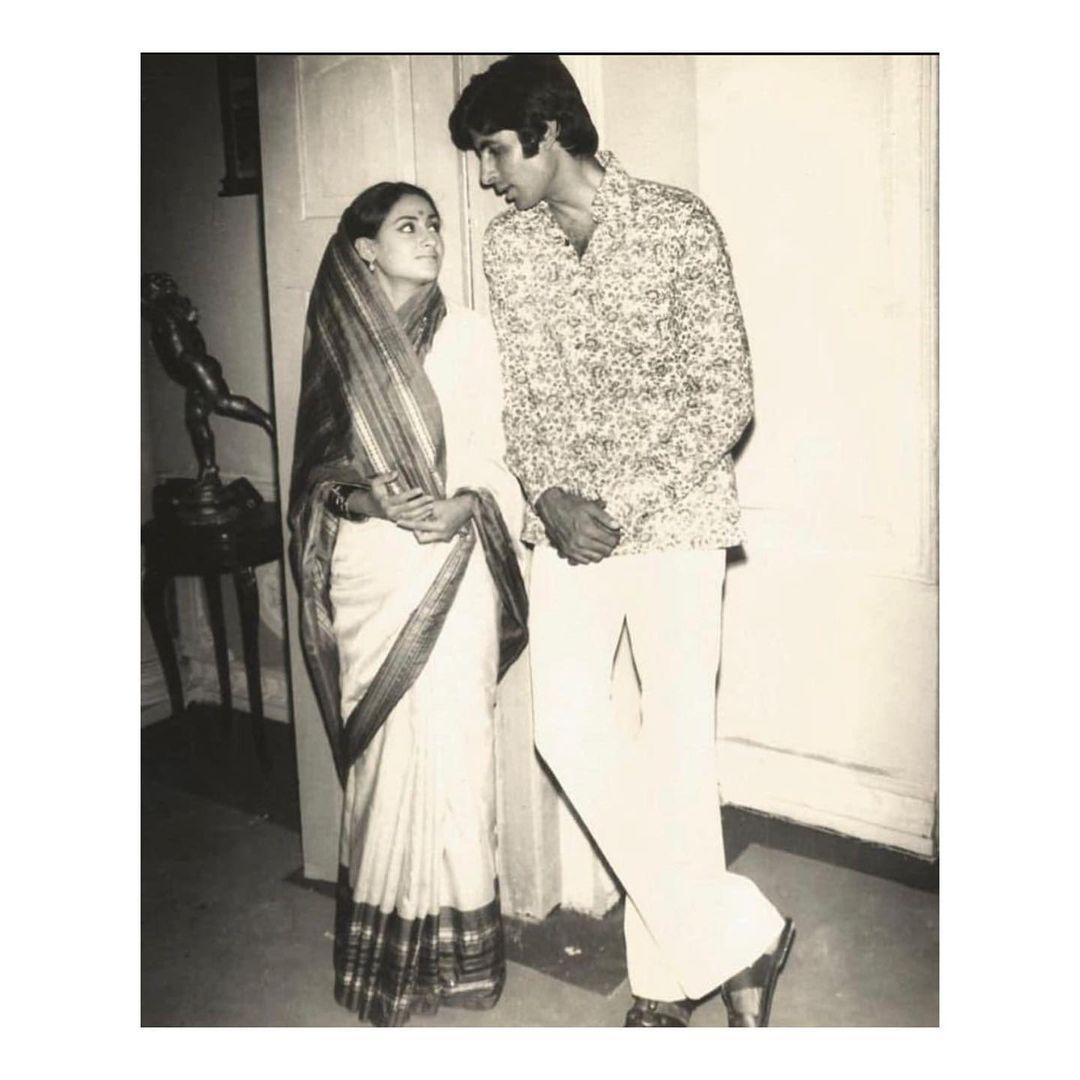 Jaya Bachchan is celebrating her 76th birthday today. On this sweet occasion, take a look at this beautiful picture of her and Amitabh Bachchan 
