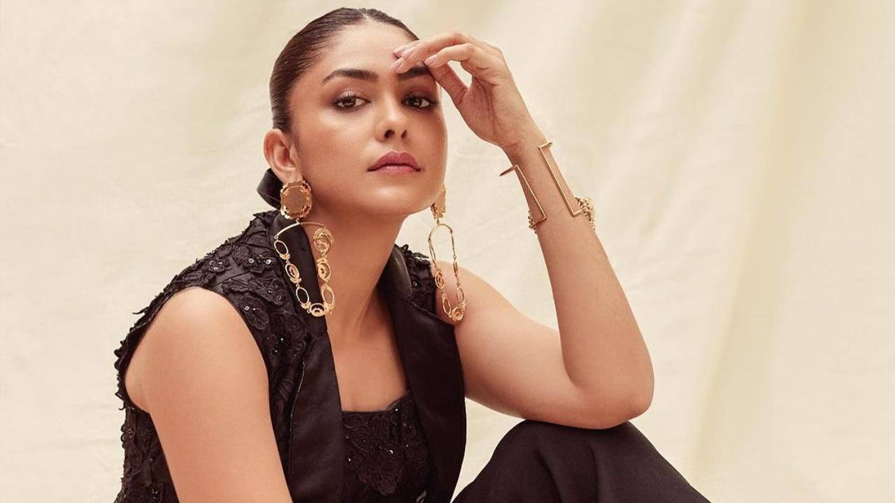 Mrunal reveals missing out on films as her parents were against kissing scenes