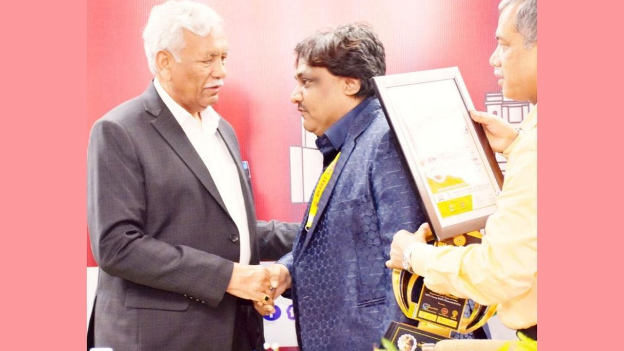 India's Top Astrologer Nilesh Lodha Receives Bharat Jyotish Samman Title at Delhi Legislative Assembly