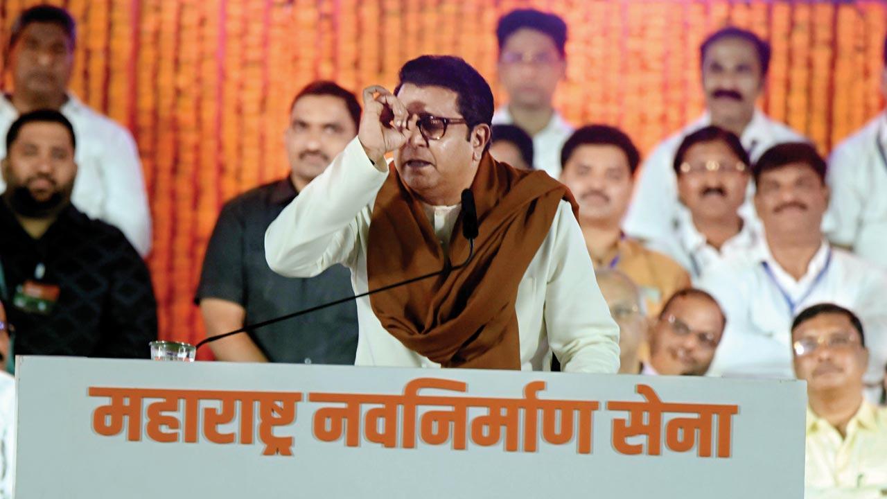 Raj Thackeray throws weight behind Modi for 2024, attacks Uddhav, EC