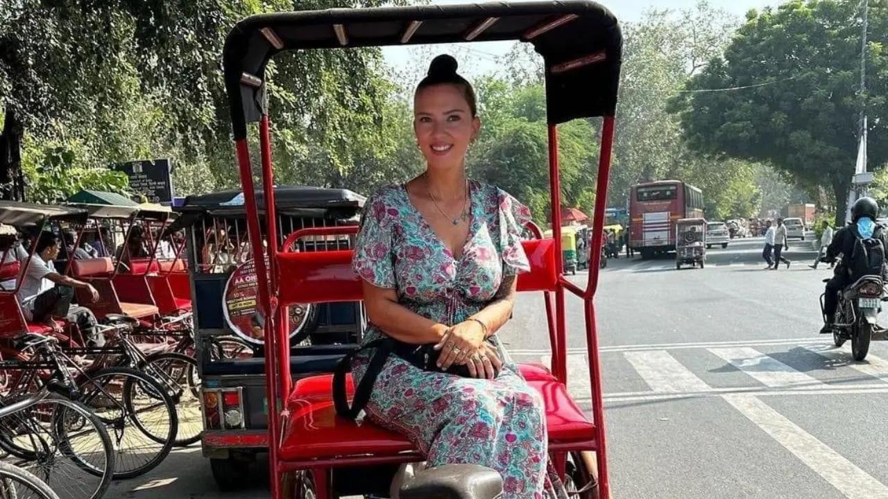 Was Scarlett Johansson in Delhi? Viral photo shows 'Black Widow' star sitting on a cycle rickshaw. Read More