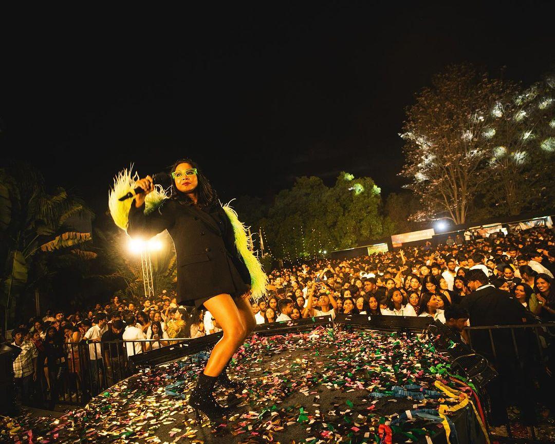 Recently, she gave a sneak peek into one of her concerts where she performed 'Besharam Rang,' and it turned into a magical moment when a whopping 30,000 fans joined her in singing the song together!
