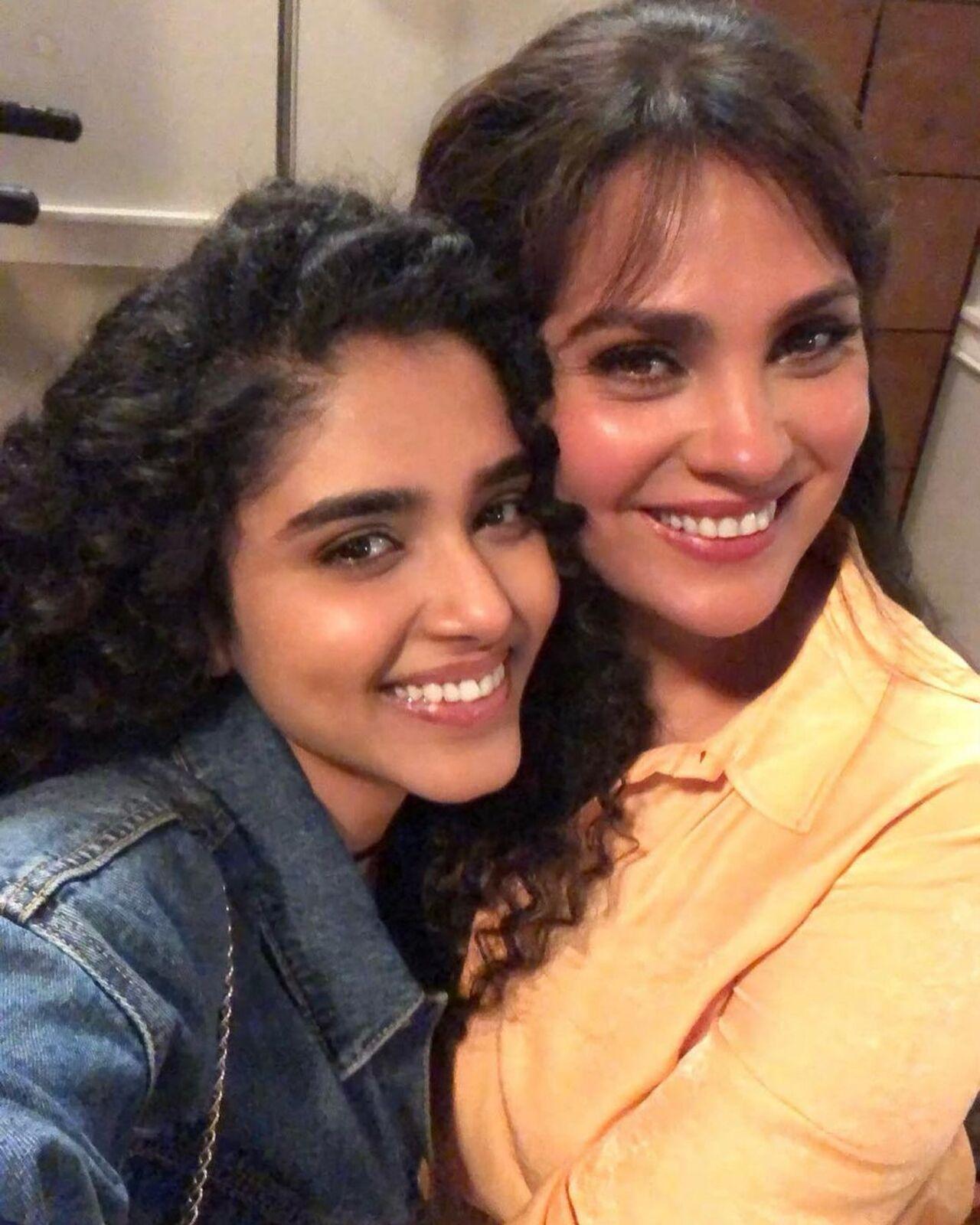 While Shinnova was not a known name in the entertainment industry, she has worked in the series ‘Hiccups and Hookups’ alongside Lara Dutta and Prateik Babbar. 