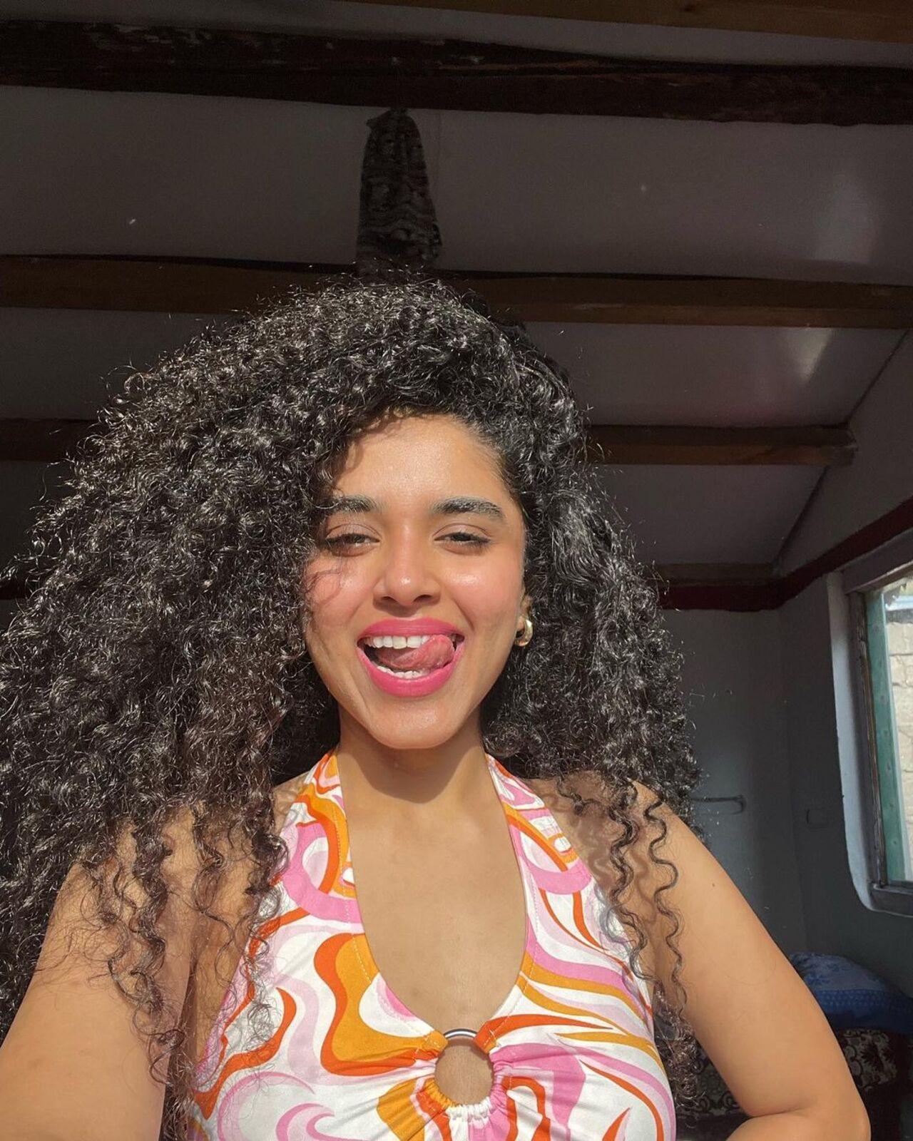 She keeps posting captivating pictures on her feed and is a bonafide beauty. She has worked in a bunch of commercials as well. 
