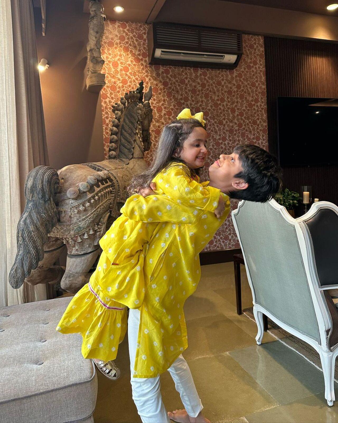 The couple who are parents to kids Viaan and Samisha have a luxurious abode named Kinara located in Mumbai’s Juhu area. 
