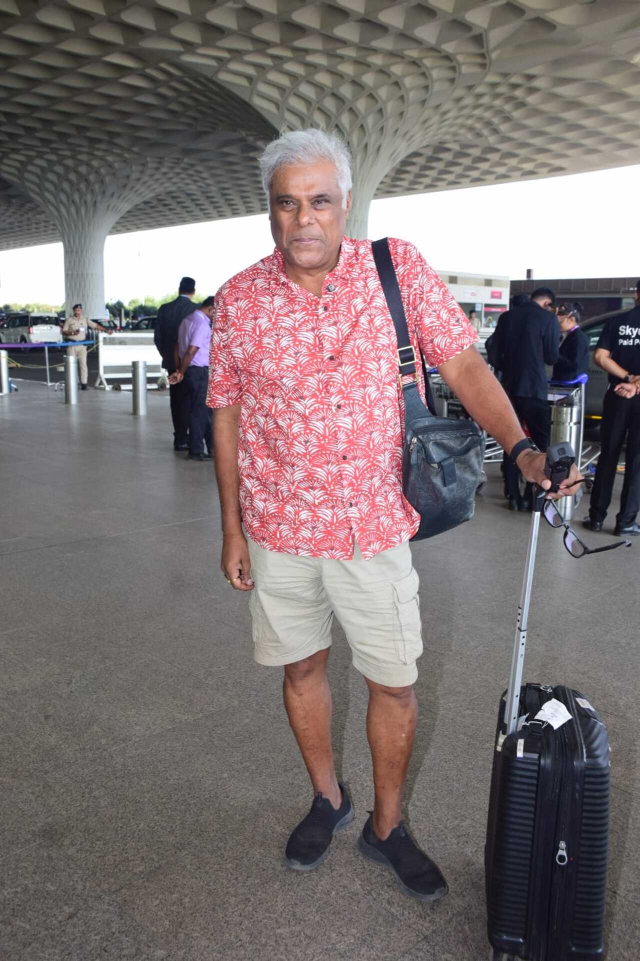 Ashish Vidyarthi spotted at the airport 