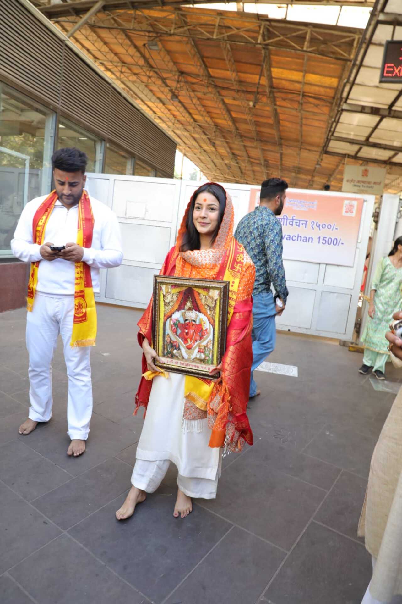 Shehnaaz Gill sought blessings of the Lord at Siddhivinayak temple