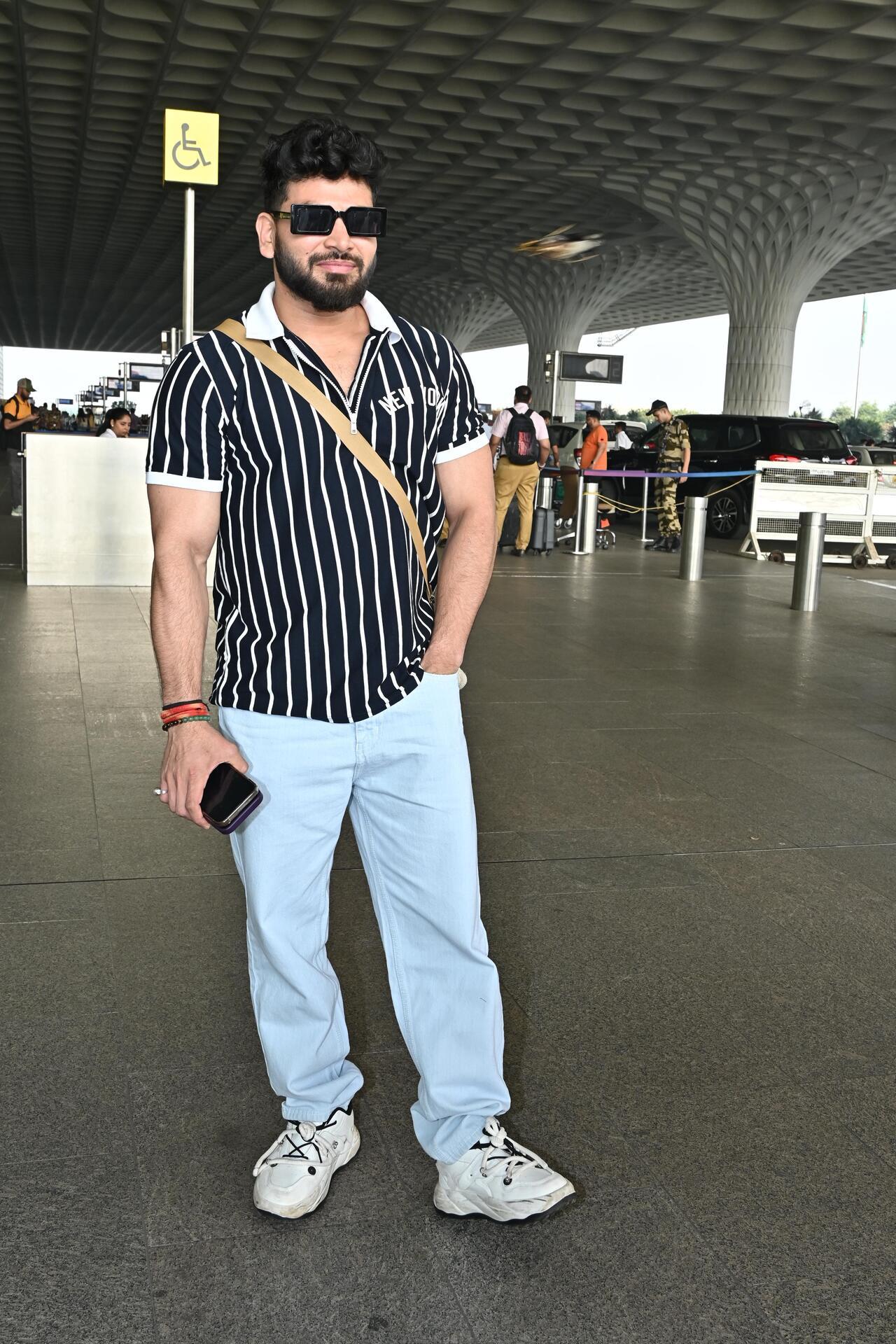 Shiv Thakare looked stylish as she posed at the airport