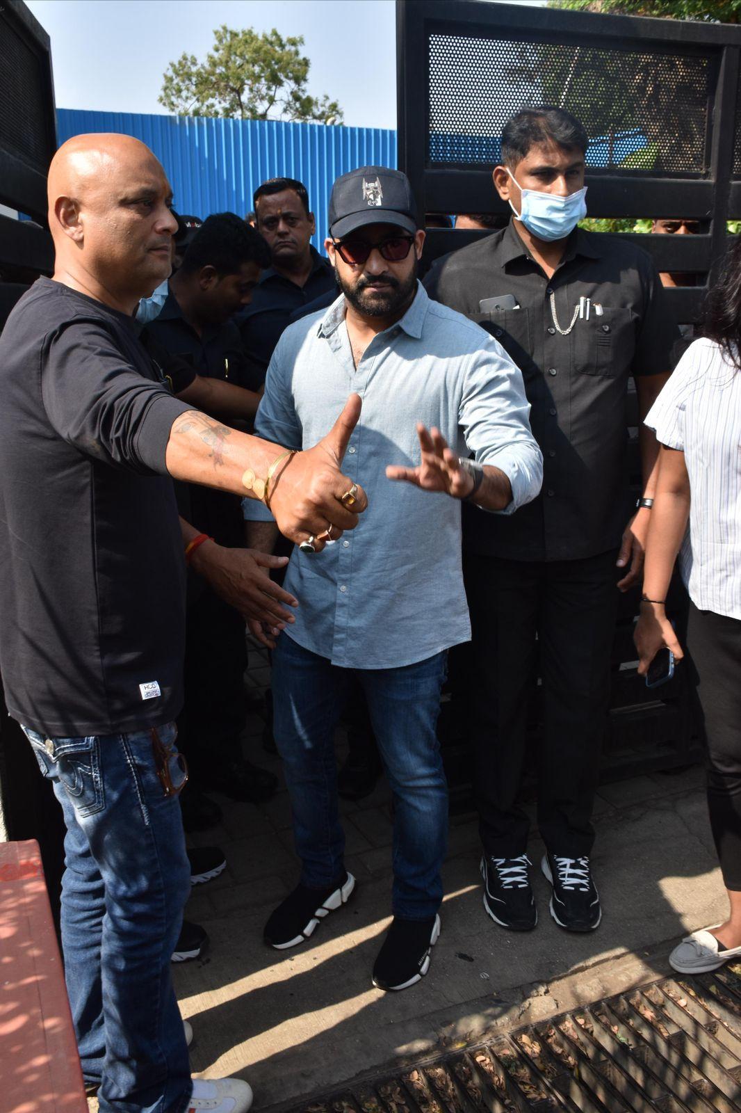 Jr NTR was spotted at the private Kalina airport today. The superstar greeted all the fans gathered there