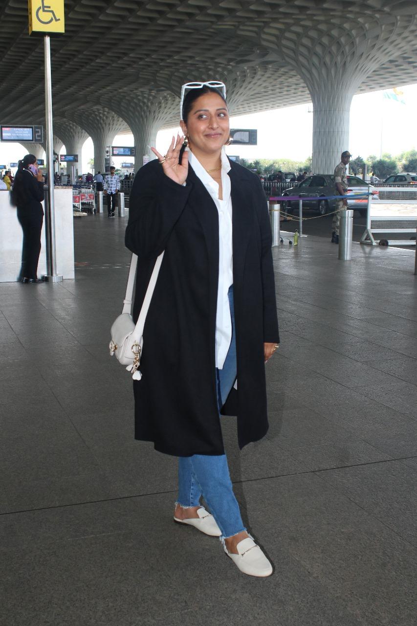 Singer and rapper Raja Kumari was seen at the Mumbai airport today