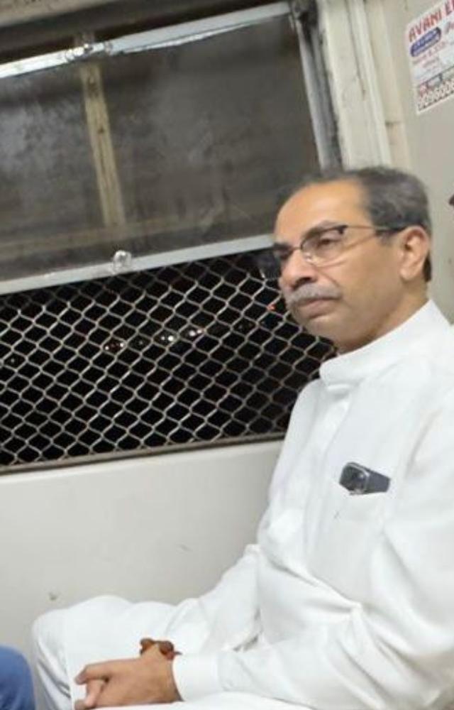 He was returning from an Lok Sabha election rally in Palghar to his residence