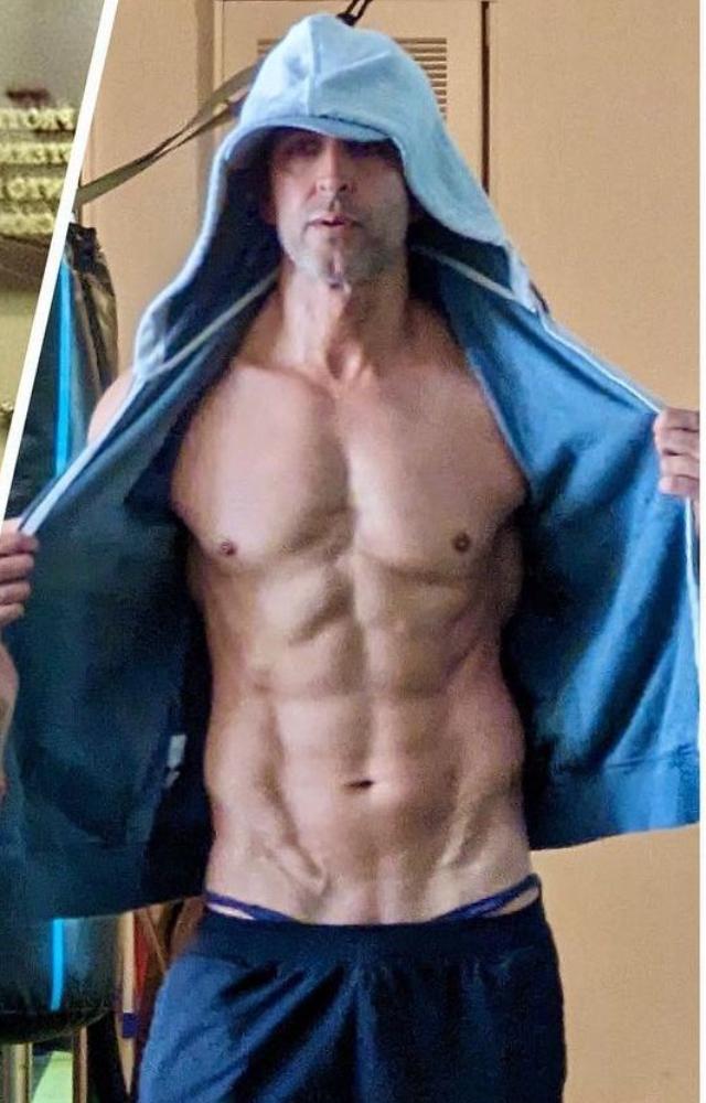 Hrithik Roshan trained rigorously for 5–6 months for Fighter. He trained for 14 months for the perfect body that he attained after continuous hard work