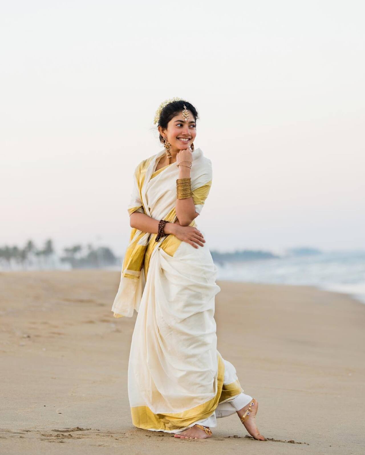 Sai Pallavi dons the traditional Kerala saree which is a must-have in your wardrobe and can be used for any Indian festive occasion