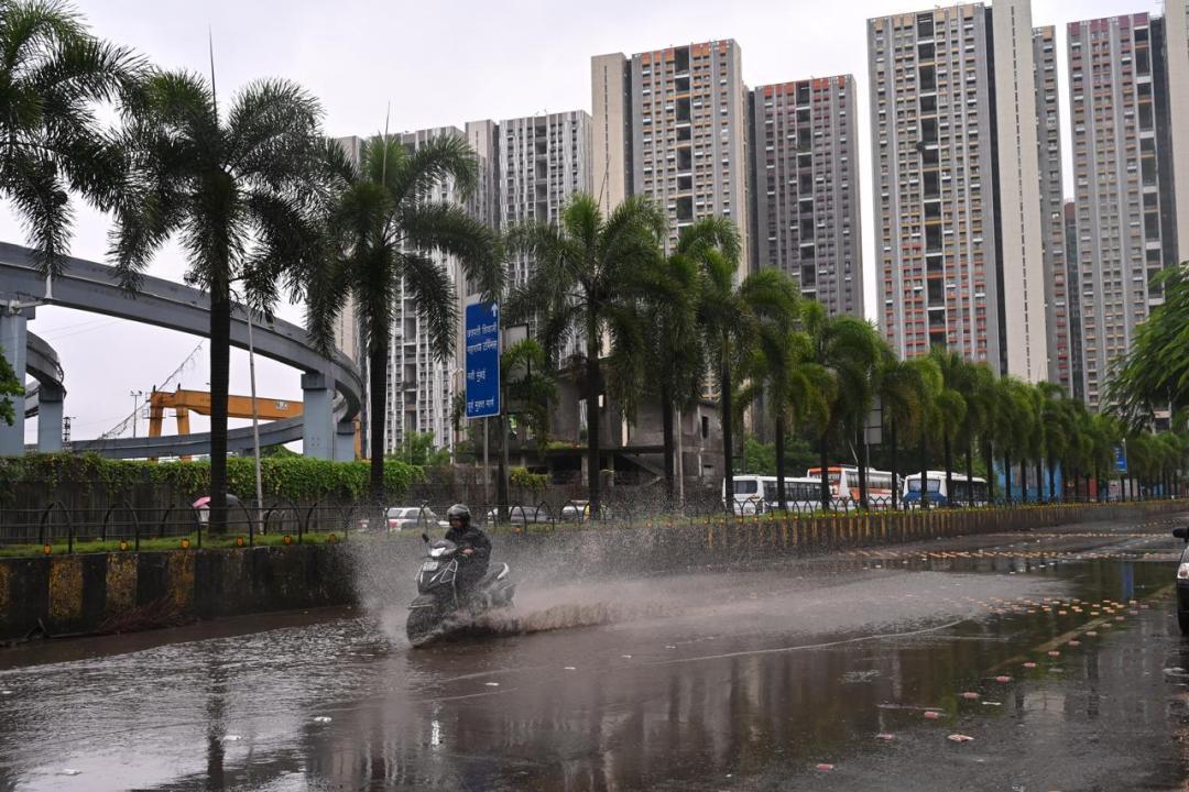 After brief lull, rains make a comeback in Mumbai on Tuesday morning