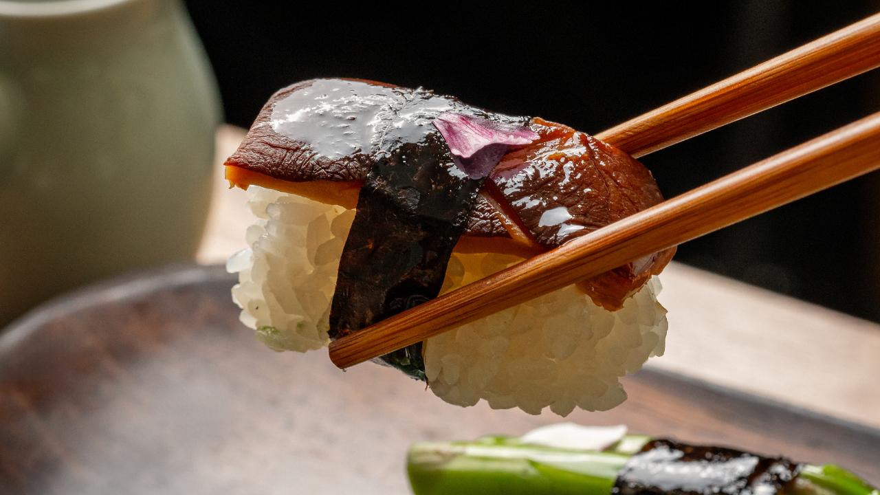 Abokado- Mumbai’s first avocado-inspired cafe has opened its doors with an intimate 12-seat café that marries the soul of Japan with the vibrant spirit of Bandra. The menu has vegetarian dishes such as vibrant Avocado Toast, Abokado Hummus and Cream Cheese Espuma too. 