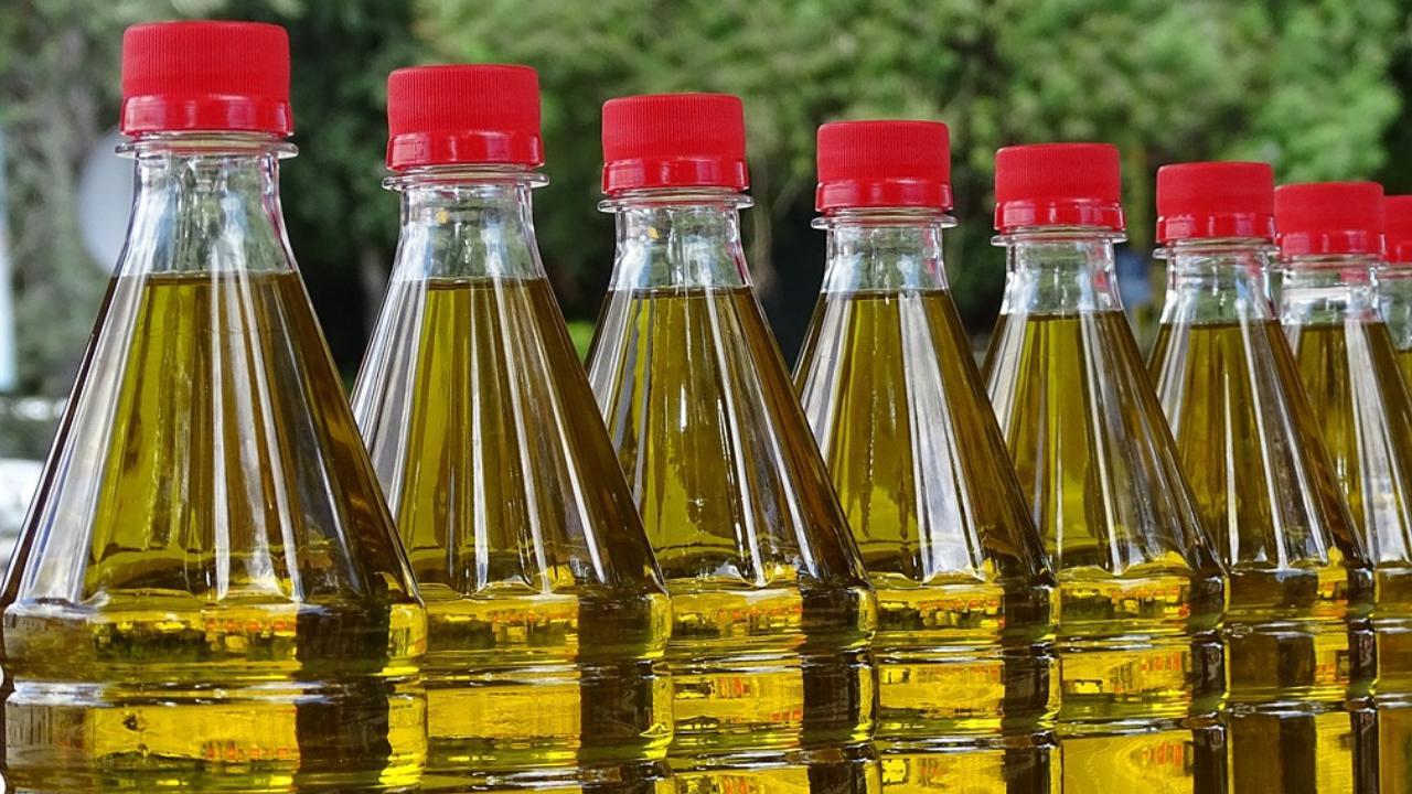 The oil is ‘Adivasi Bhringraj Herbal Hair Oil’ being called and sold as 'Asli Adivasi Hair Oil' and 'Adivasi Herbal Hair Oil' on the Internet and has got mixed reviews till now. Images for representational purpose only. Photos Courtesy: iStock/Pixabay The oil is ‘Adivasi Bhringraj Herbal Hair Oil’ being called and sold as 'Asli Adivasi Hair Oil' and 'Adivasi Herbal Hair Oil' on the Internet and has got mixed reviews till now. Images for representational purpose only. Photos Courtesy: iStock/Pixabay