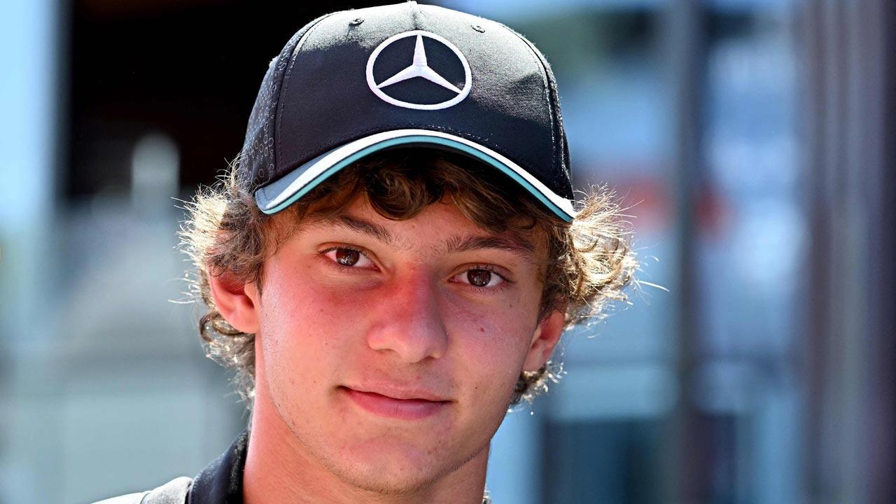 Mercedes pick rookie Antonelli to replace Lewis