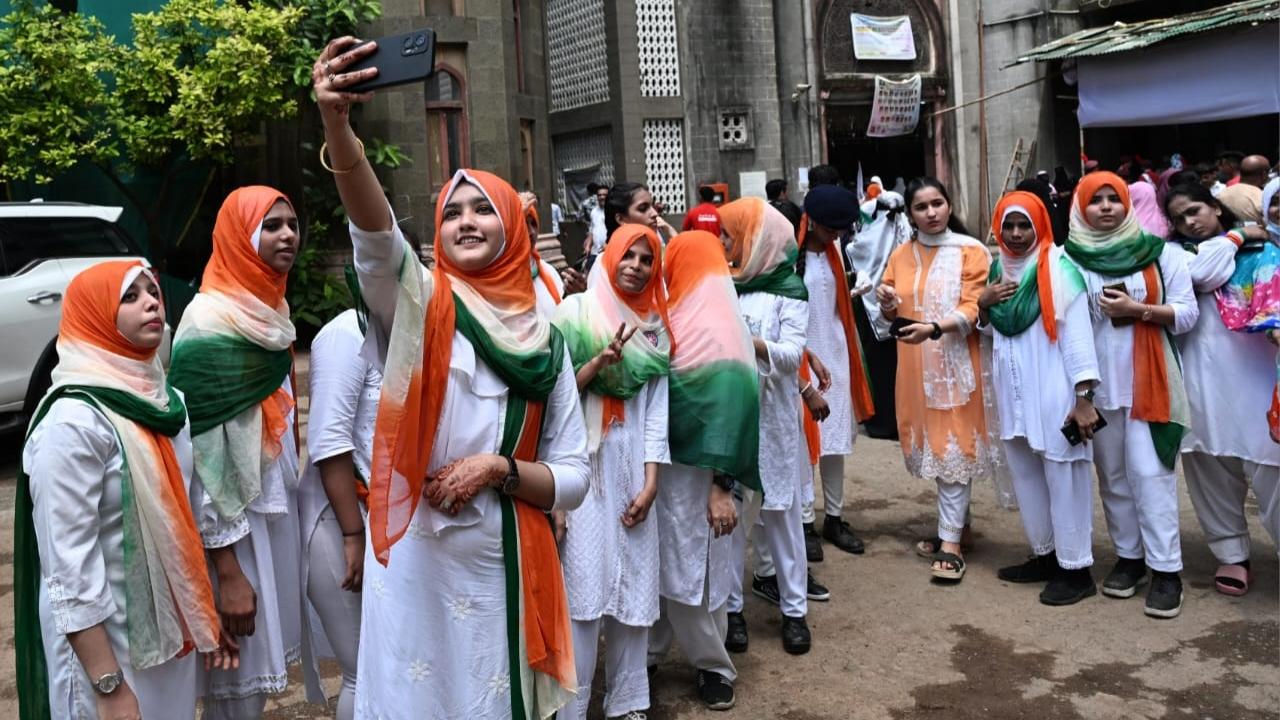 Prime Minister Narendra Modi sported a multicoloured Rajasthani leheriya print turban with white kurta and churidar for the 78th Independence Day celebrations at the historic Red Fort