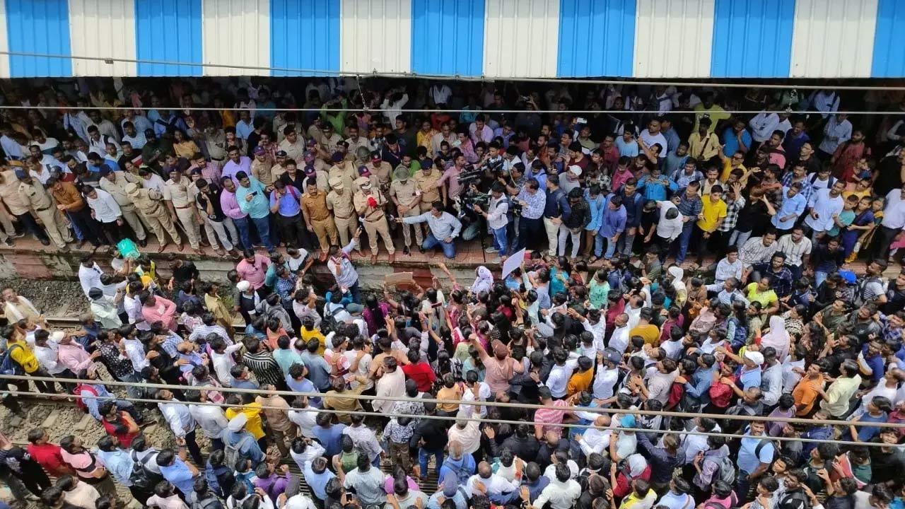 Badlapur sexual assault: House of alleged accused vandalised