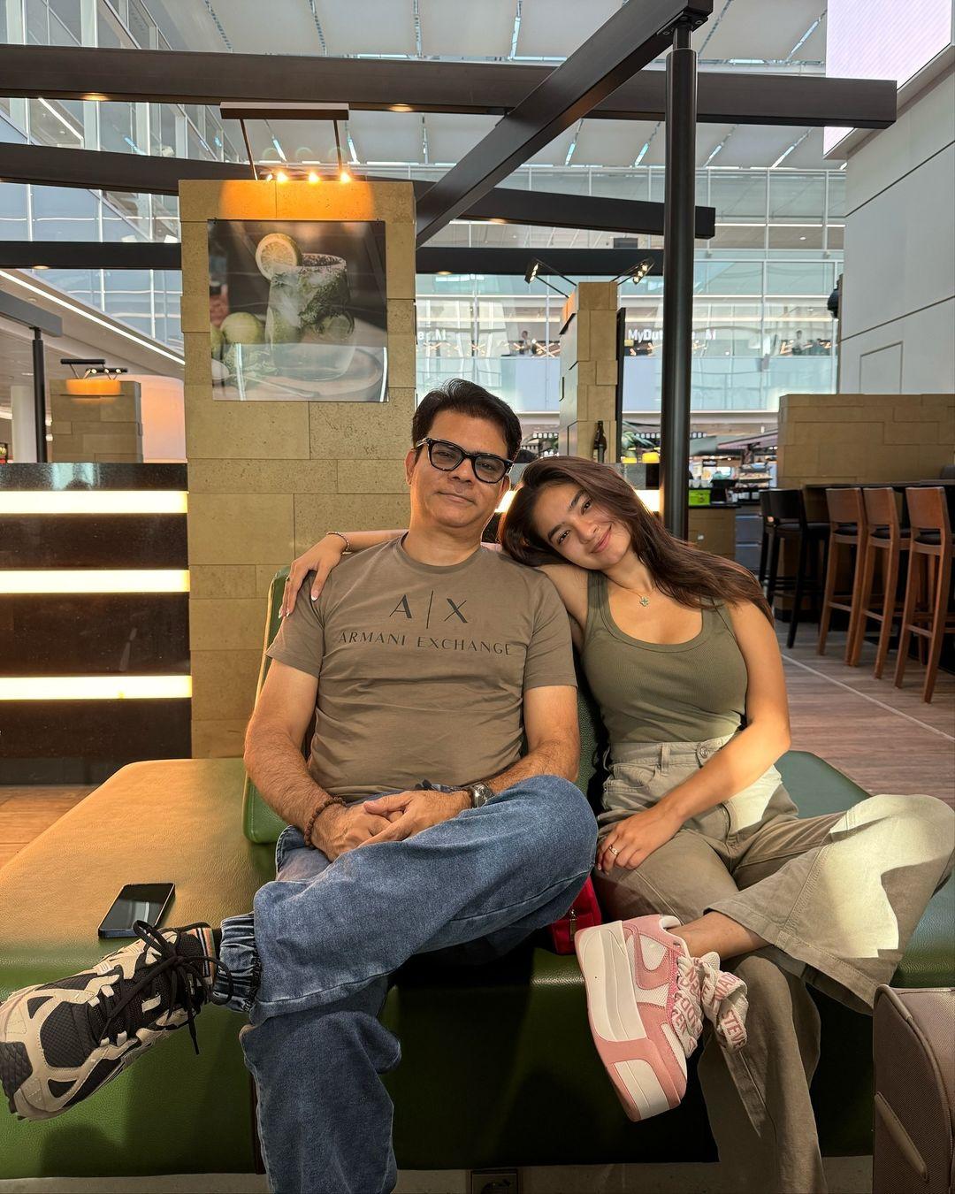 Anushka is accompanied by her parents on this trip