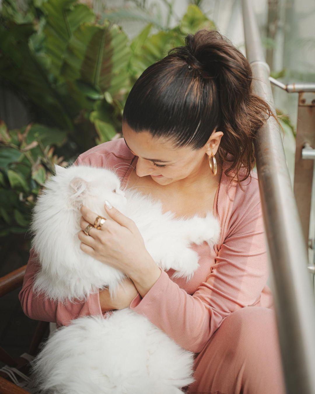 Alia Bhatt's love for her cat is quite evident. The actress's precious cat, Edward, always rules Alia's Instagram