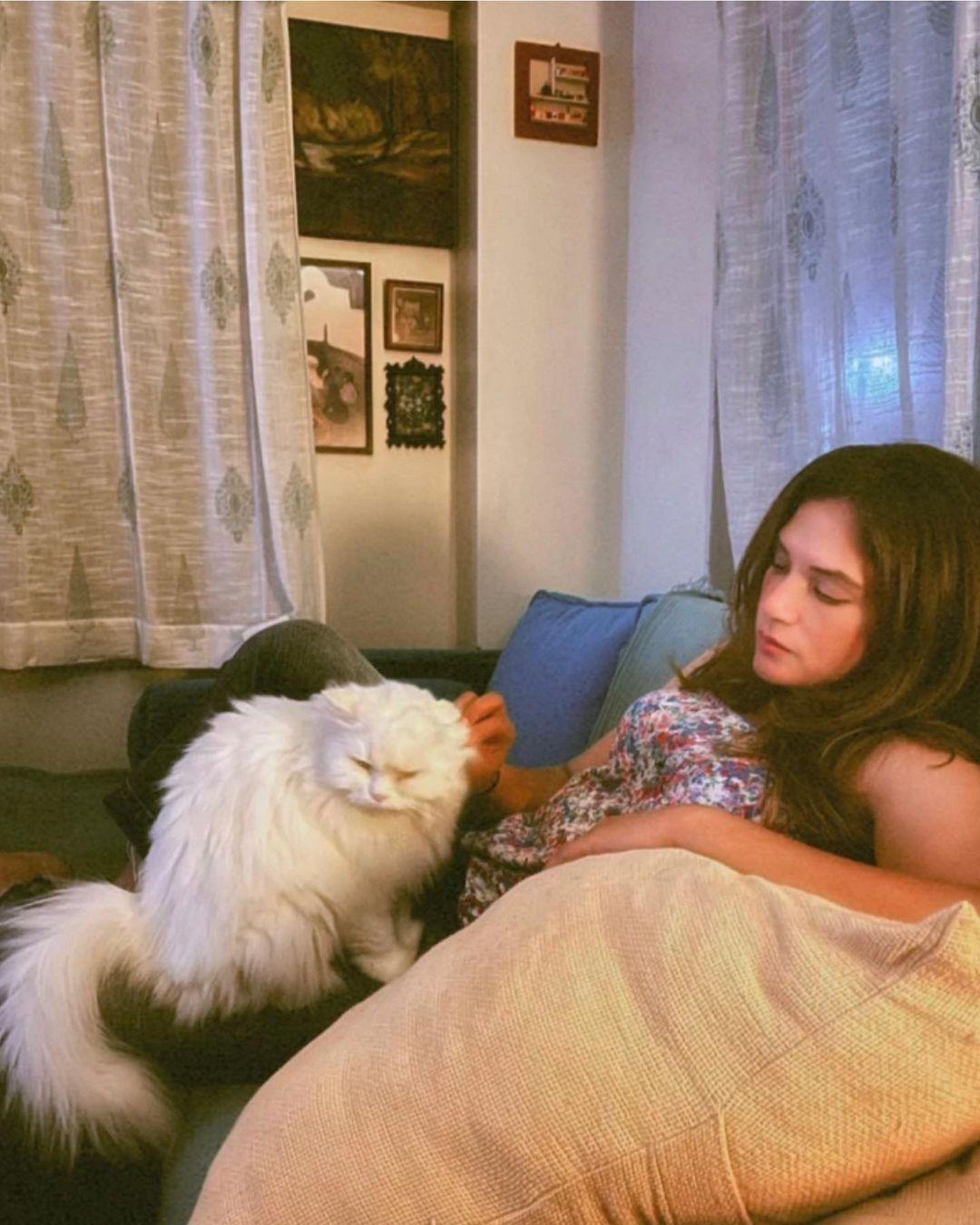Richa Chadha, who is now a mom of a little baby girl, has been a pet parent for a long time. Before welcoming her baby girl, Chadha was a mom to her little cat