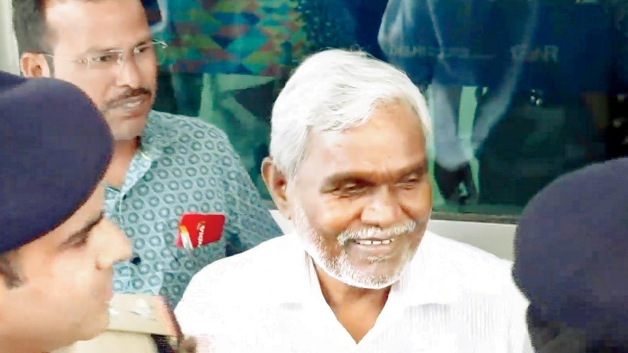 Champai Soren heads to Delhi amid BJP speculation