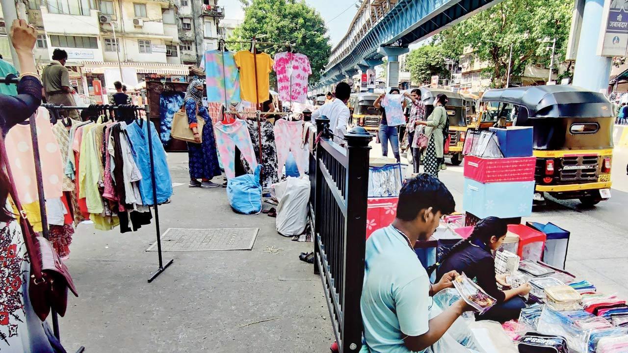 Exclusive | Mumbai: Uncertainty looms over hawkers’ representative elections