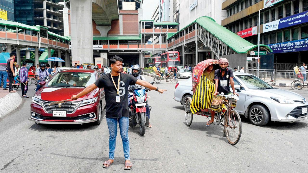 Bangladesh police go on strike!