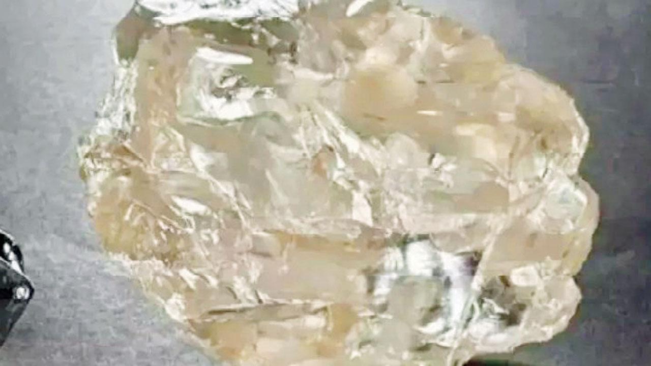 Huge 2,492-ct diamond found in Botswana