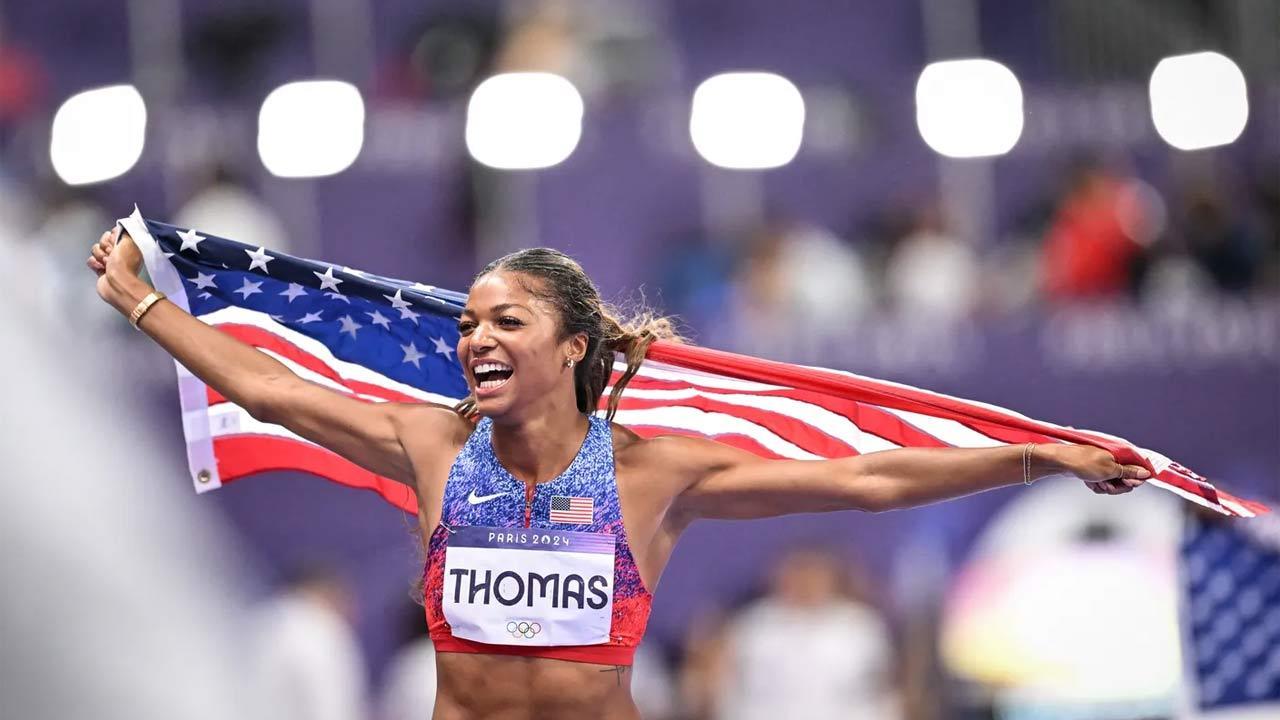 USA women storm into 4x100m relay final