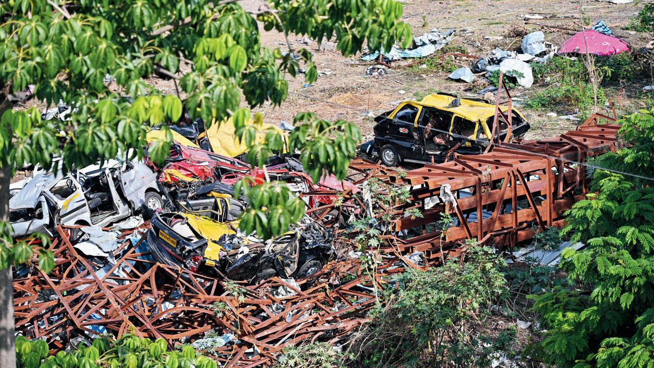 Ghatkopar hoarding collapse: Crime Branch SIT seeks custodial interrogation of ex-top cop’s ‘aide’