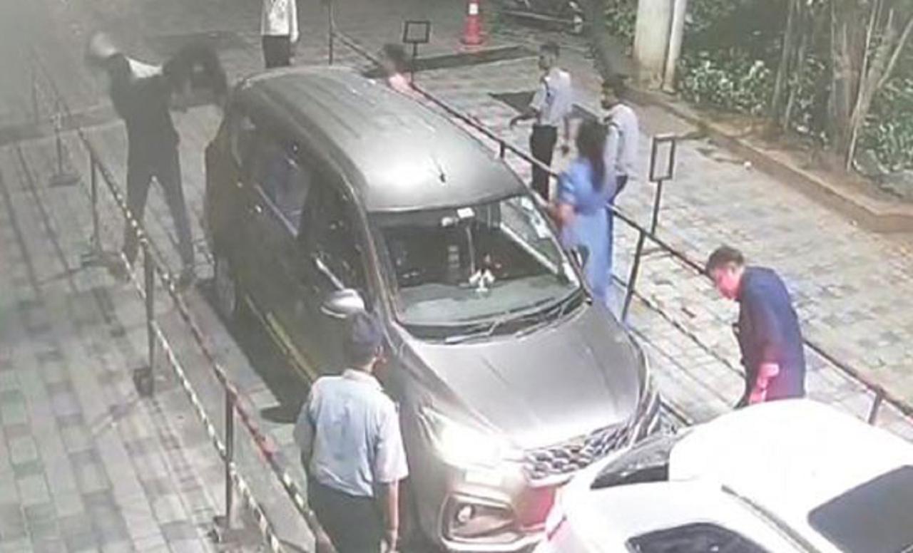 Ghatkopar man slams cab driver on ground for bumping into his luxury car; watch