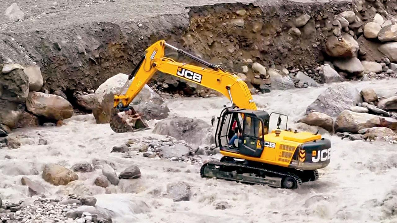Himachal Pradesh cloudburst: Death toll rises to 11; 40 people missing